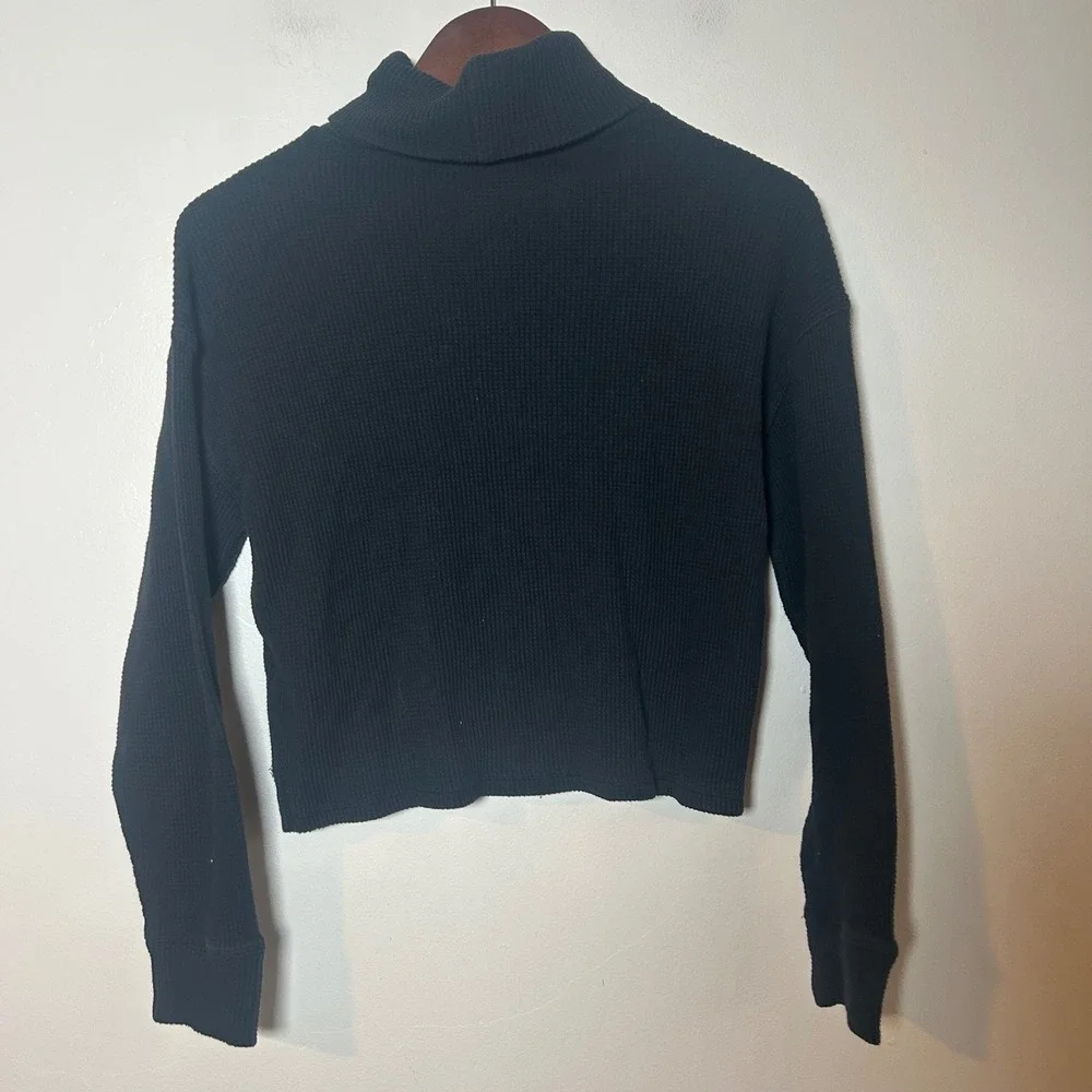 EUC Abercrombie & Fitch Waffle‎ Knit Turtleneck Women XS Black Cropped Top